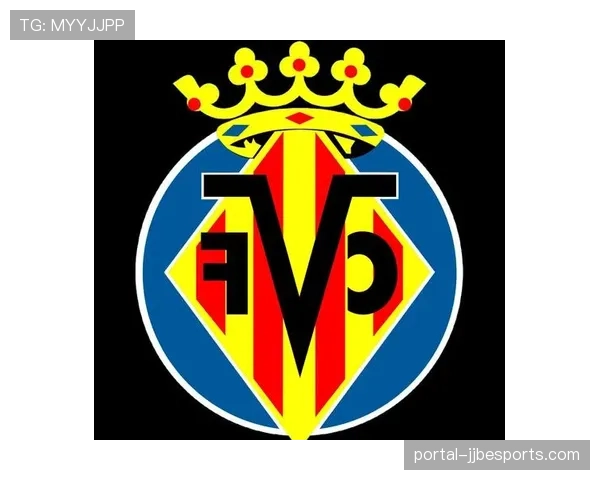 特写:巴列卡诺主场球迷在第36分钟集体亮灯,纪念俱乐部成立百年